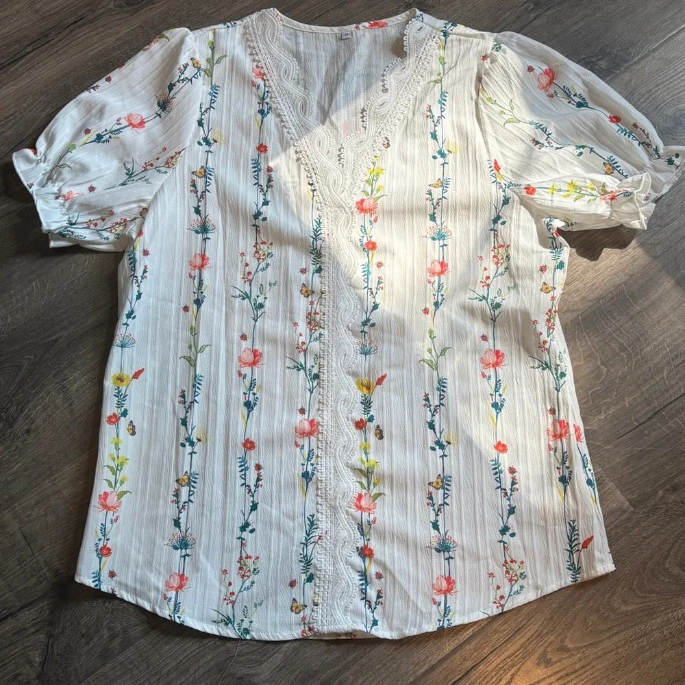 Floral Lace Trim Blouse